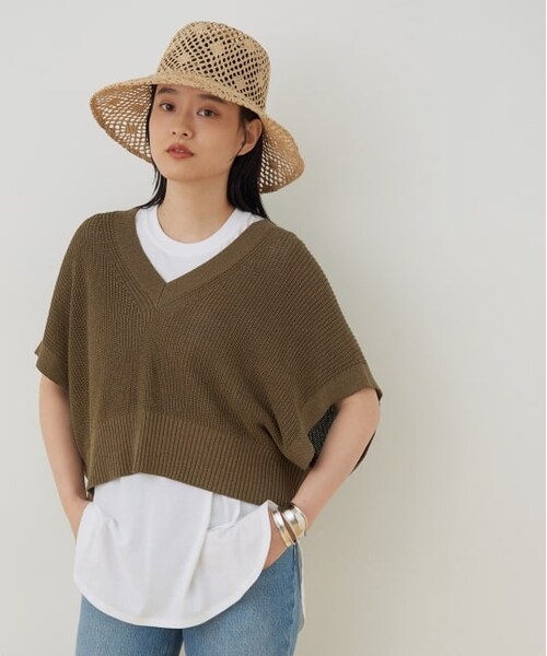 ADAM ET ROPE'（アダムエロペ）の「<SETアイテム>レイヤードベストプルオーバー（トップス・レディース・ブラック/キナリ/ブラウン・F）」の2枚目の写真