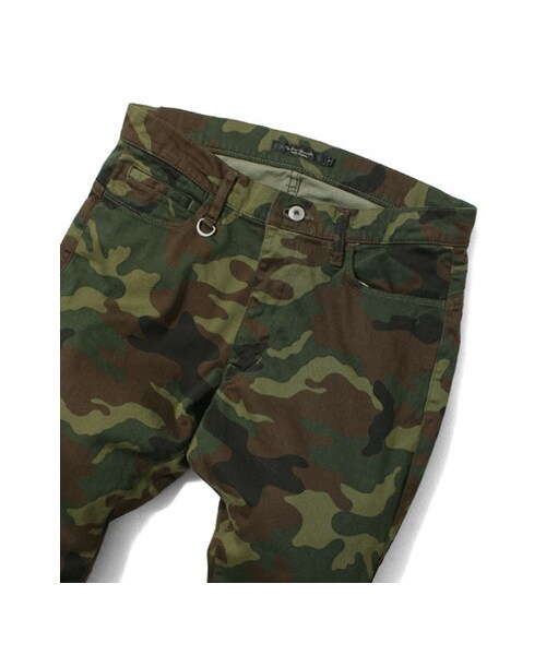 URBAN RESEARCH（アーバンリサーチ）の「カモコットンサテンストレッチテーパード（パンツ・メンズ・CAMO・S/M/L）」の2枚目の写真