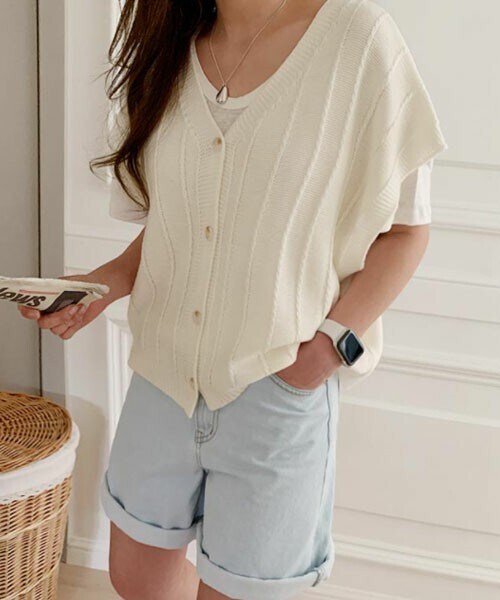 DHOLIC STYLE（ディーホリックスタイル）の「[naning9] ストレートディテールニットベスト（ベスト・レディース・ベージュ/ホワイト・ONESIZE）」の2枚目の写真