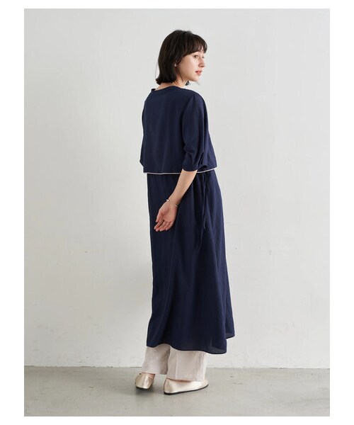 earth music&ecology（アースミュージックアンドエコロジー）の「【WEB限定】サイドリボンシャツワンピース（ワンピース/ドレス・オフホワイト/ネイビー/アイスブルー・F）」の5枚目の写真