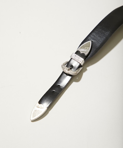 TOGA PULLA（トーガ プルラ）の「ダブルバックルバングル TP12-AK270