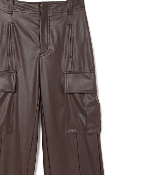 Uhr（ウーア）の「Fake Leather Cargo Pants（パンツ・レディース・BROWN/20/C.GRAY/09・36）」の6枚目の写真