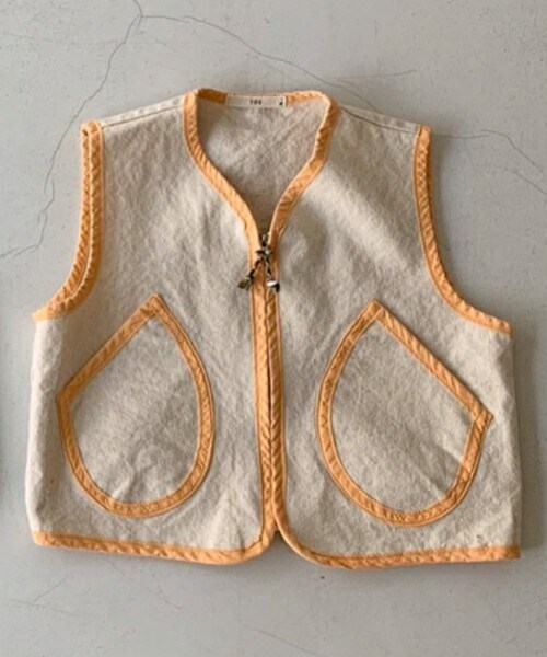 DHOLIC kids（ディーホリックキッズ）の「[T O E] 2TYPEジップアップベスト（ベスト・キッズ・ブルー/ベージュ・S/M/L/XL）」の2枚目の写真