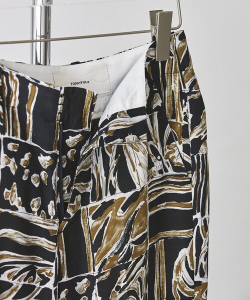 TODAYFUL（トゥデイフル）の「パッチワークパターントラウザー 12120706（パンツ・レディース・BEIGE/BLUE・36/38）」の6枚目の写真