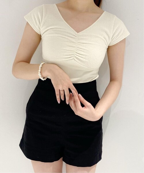 Charles Chaton（シャルルシャトン）の「Swan lake Tシャツ（その他・ブラック/フリー）」の2枚目の写真