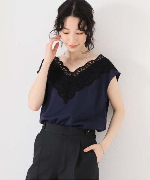 La TOTALITE（ラトータリテ）の「レースネックフレンチプル