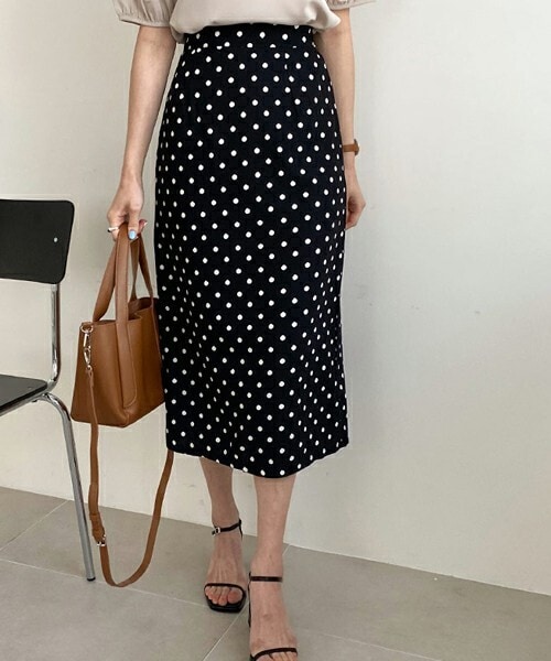 DHOLIC(ディーホリック)の「ドットロングスカート(スカート・レディース・ブラック/グリーン/ホワイト・ONESIZE)」の1枚目の写真