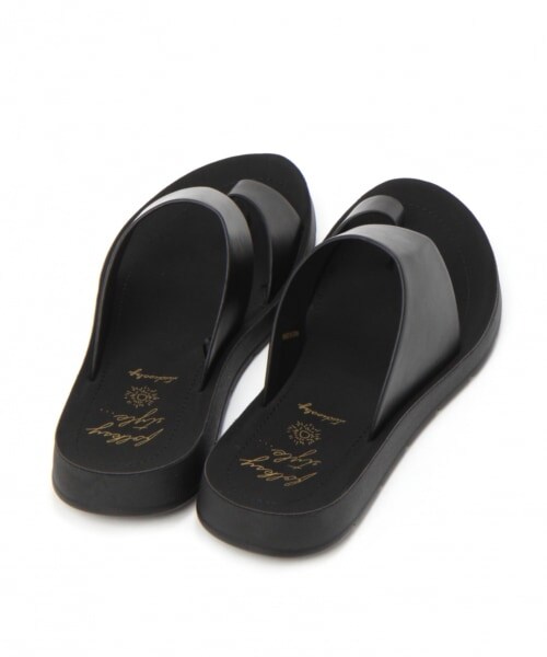 studio CLIP(スタディオクリップ)の「サムリング楽トングサンダル(シューズ・オフホワイト/ブラック/ベージュ)」の7枚目の写真