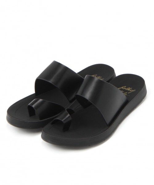 studio CLIP(スタディオクリップ)の「サムリング楽トングサンダル(シューズ・オフホワイト/ブラック/ベージュ)」の2枚目の写真