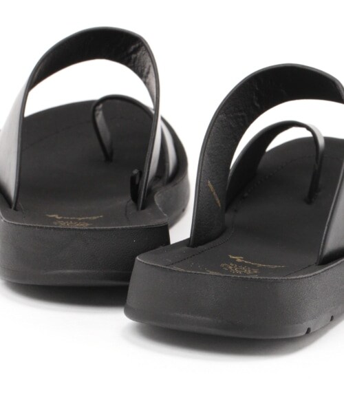 studio CLIP(スタディオクリップ)の「サムリング楽トングサンダル(シューズ・オフホワイト/ブラック/ベージュ)」の12枚目の写真