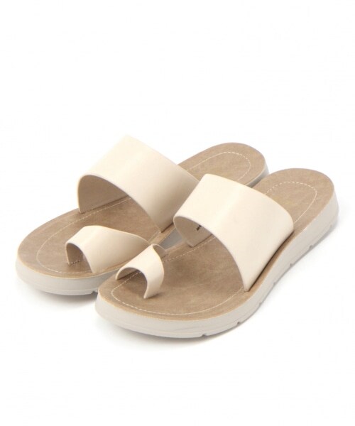 studio CLIP(スタディオクリップ)の「サムリング楽トングサンダル(シューズ・オフホワイト/ブラック/ベージュ)」の1枚目の写真