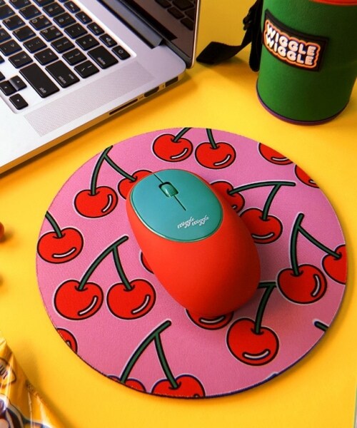 ALAND（エーランド）の「WIGGLE WIGGLE／マウスパッド チェリー