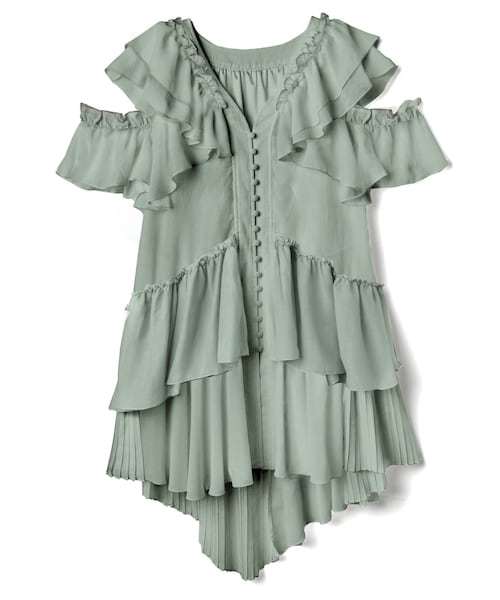 GRL（グレイル）の「プリーツオープンショルダーフリルブラウス（シャツ/ブラウス・レディース・オフホワイト/ミントグリーン・F）」の2枚目の写真