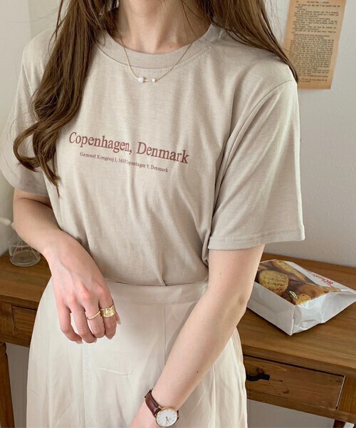 chocomee（チョコミー）の「ロゴT（Tシャツ/カットソー・レディース・ブラウン/ホワイト/ベージュ/グレー・FREE）」の4枚目の写真