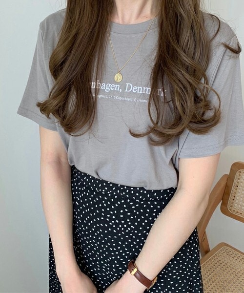 chocomee（チョコミー）の「ロゴT（Tシャツ/カットソー・レディース・ブラウン/ホワイト/ベージュ/グレー・FREE）」の3枚目の写真