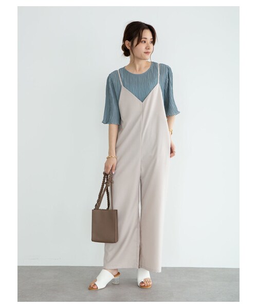 Green　Parks（グリーンパークス）の「・ELENCARE DUE Vネックサロペットパンツ（ワンピース/ドレス・アイボリー/ブラック/ピンク・F）」の2枚目の写真