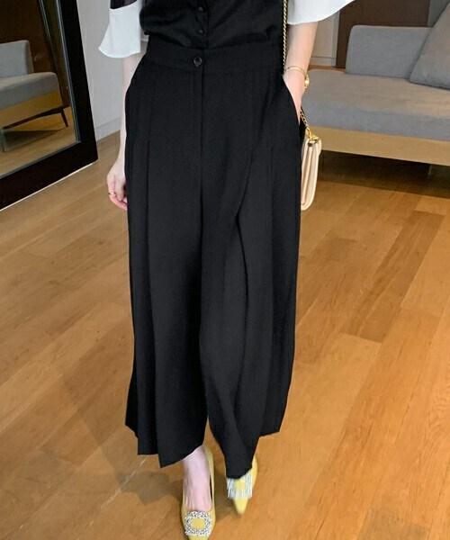 DHOLIC（ディーホリック）の「バックゴムツータックパンツ（その他パンツ・レディース・ブルー/ブラック/その他・ONESIZE）」の2枚目の写真