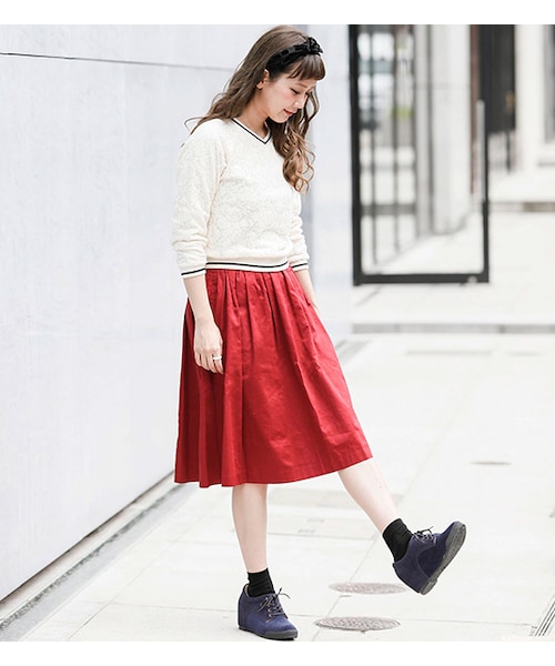 mysty woman(ミスティウーマン)の「【田中里奈コラボ】レーシィプルオーバー&無地スカートセット(ワンピース/ドレス・レディース・ボルドー/カーキ/ネイビー・M)」の12枚目の写真