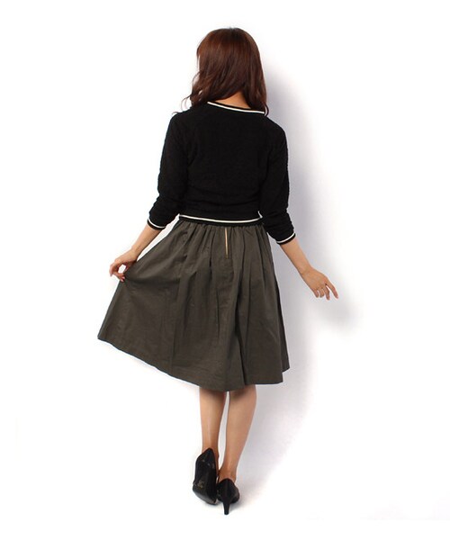 mysty woman(ミスティウーマン)の「【田中里奈コラボ】レーシィプルオーバー&無地スカートセット(ワンピース/ドレス・レディース・ボルドー/カーキ/ネイビー・M)」の4枚目の写真