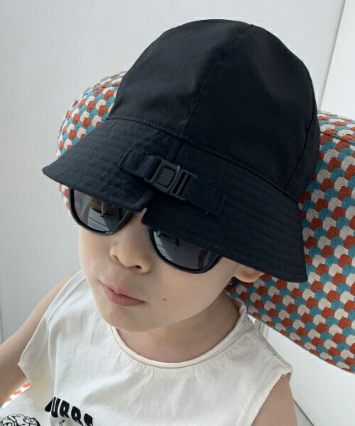 DHOLIC kids（ディーホリックキッズ）の「[Bellot] バックルバケットハット（ハット・キッズ・ホワイト/ブラック/イエロー・FREE）」の2枚目の写真