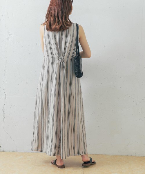 URBAN RESEARCH ROSSO WOMEN（アーバンリサーチ　ロッソ）の「直條織紋長洋裝（ワンピース/ドレス・レディース・棕色/黑色・FREE）」の16枚目の写真