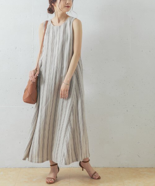 URBAN RESEARCH ROSSO WOMEN（アーバンリサーチ　ロッソ）の「直條織紋長洋裝（ワンピース/ドレス・レディース・棕色/黑色・FREE）」の3枚目の写真