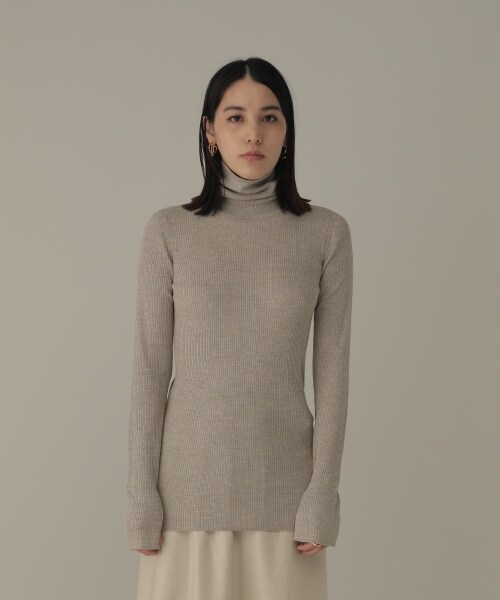 Chaos(カオス)の「18Gシルクリブニット タートルネックプルオーバー(トップス・ブラック/ベージュ/ブルー)」の10枚目の写真