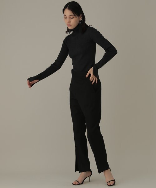 Chaos(カオス)の「18Gシルクリブニット タートルネックプルオーバー(トップス・ブラック/ベージュ/ブルー)」の4枚目の写真