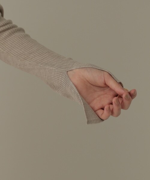 Chaos(カオス)の「18Gシルクリブニット タートルネックプルオーバー(トップス・ブラック/ベージュ/ブルー)」の16枚目の写真