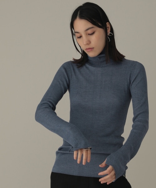 Chaos(カオス)の「18Gシルクリブニット タートルネックプルオーバー(トップス・ブラック/ベージュ/ブルー)」の3枚目の写真