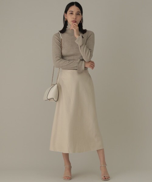 Chaos(カオス)の「18Gシルクリブニット タートルネックプルオーバー(トップス・ブラック/ベージュ/ブルー)」の7枚目の写真