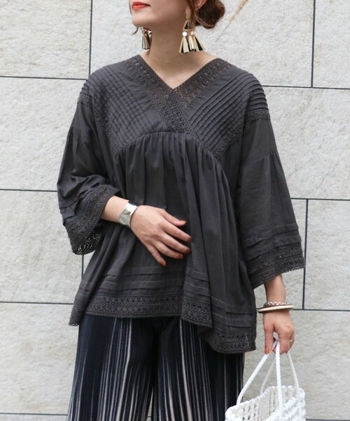 Sheson（シーズン）の「インド綿ピンタック2wayレースブラウス（シャツ/ブラウス・レディース・ホワイト/パープル/ブラック・F）」の2枚目の写真