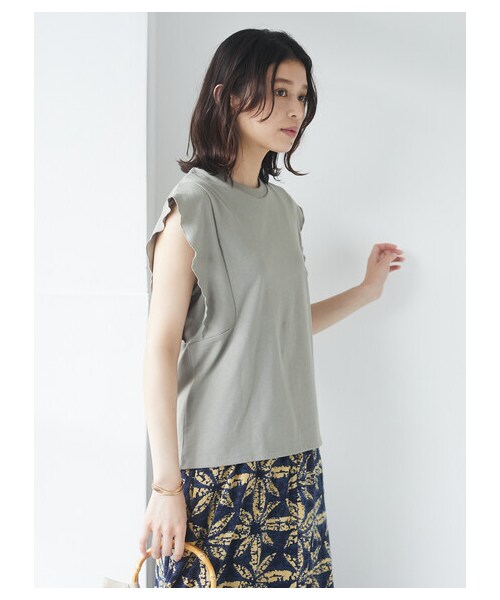 Green Parks(グリーンパークス)の「【予約】・SUGAR SPOON フリルノースリTシャツ(トップス・オフホワイト/チャコールグレー/ブラック/オレンジ/ブラウン/カーキ・F)」の1枚目の写真
