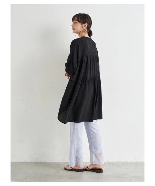 earth music&ecology（アースミュージックアンドエコロジー）の「シアーマーブルセミフレアパンツ（パンツ・ピンク/ライトグリーン/ブルー・F）」の11枚目の写真