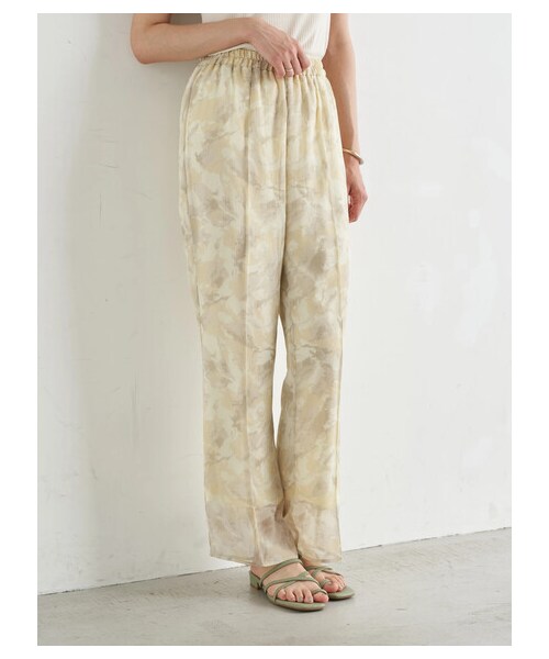 earth music&ecology（アースミュージックアンドエコロジー）の「シアーマーブルセミフレアパンツ（パンツ・ピンク/ライトグリーン/ブルー・F）」の12枚目の写真