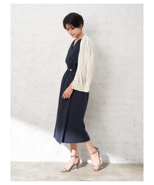 YECCA VECCA（イェッカヴェッカ）の「・ベルト付きVネック