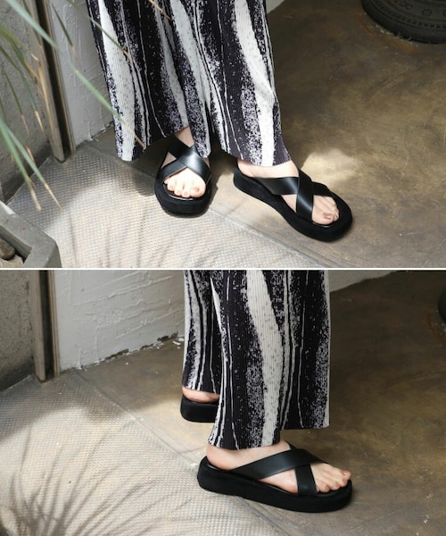 Sheson(シーズン)の「バイカラークロスサンダル(サンダル・レディース・ホワイト/ブラック・23.5/24.0/24.5)」の2枚目の写真