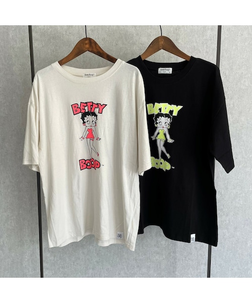 copine（コピン）の「ベティオーバーサイズTシャツ(2color)（Tシャツ/カットソー・レディース・ホワイト/ブラック・ワンサイズ）」の2枚目の写真