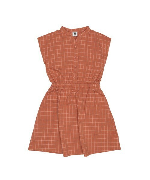 T>>2（ティーツー）の「ウエストゴムチェックシャツワンピース（シャツワンピース・キッズ・01.ホワイト/02.キャメル/03.レンガ/04.ブルー/05.ブラック・100-150）」の5枚目の写真