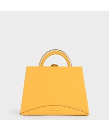CHARLES & KEITH（チャールズ & キース）の「メタルトップハンドル トラペーズバッグ / Metal Top Handle Trapeze Bag （Yellow）（その他）」