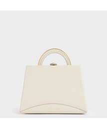 CHARLES & KEITH（チャールズ & キース）の「メタルトップハンドル トラペーズバッグ / Metal Top Handle Trapeze Bag （Cream）（その他）」