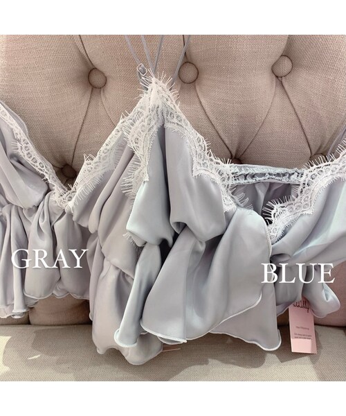 lilLilly（リルリリー）の「サテンランジェリーキャミトップス（トップス・レディース・BEIGE/BLACK）」の4枚目の写真