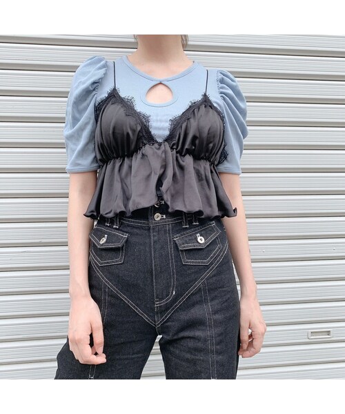 lilLilly（リルリリー）の「サテンランジェリーキャミトップス（トップス・レディース・BEIGE/BLACK）」の18枚目の写真