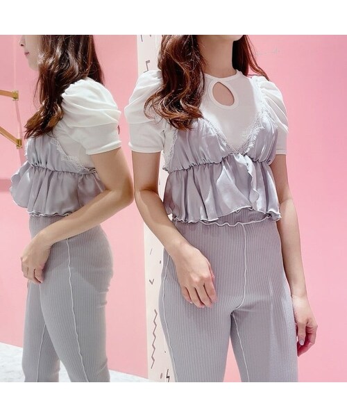 lilLilly（リルリリー）の「サテンランジェリーキャミトップス（トップス・レディース・BEIGE/BLACK）」の5枚目の写真