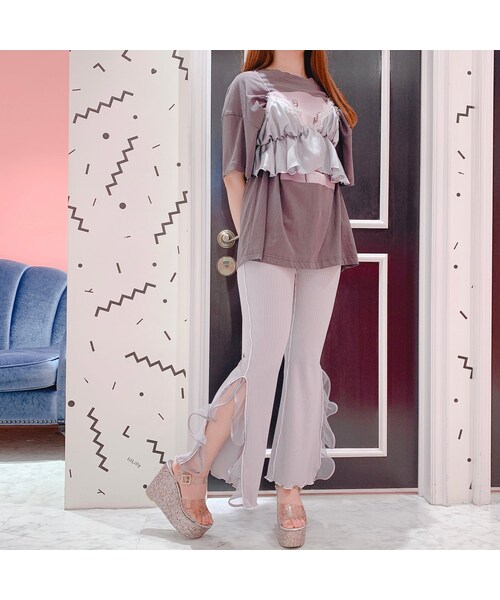lilLilly（リルリリー）の「サテンランジェリーキャミトップス（トップス・レディース・BEIGE/BLACK）」の9枚目の写真