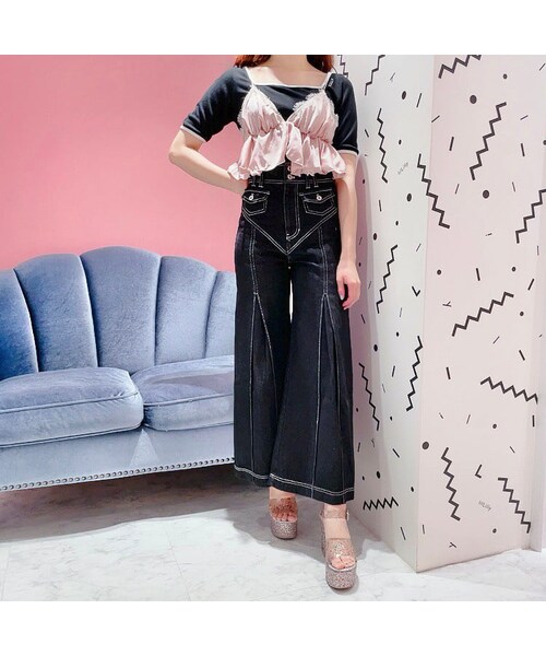lilLilly（リルリリー）の「サテンランジェリーキャミトップス（トップス・レディース・BEIGE/BLACK）」の11枚目の写真