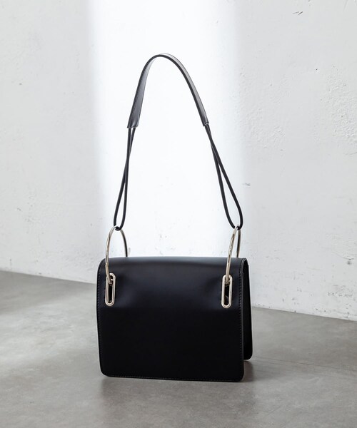 mystic（ミスティック）の「loti リングフラップショルダー（トートバッグ・レディース・アイボリー/ブラック・ONE）」の2枚目の写真