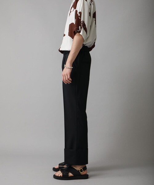 KIIT（キート）の「STUDIOUS別注 ROLL UP SLACKS（その他・メンズ・GREY/BLACK・1/2）」の4枚目の写真