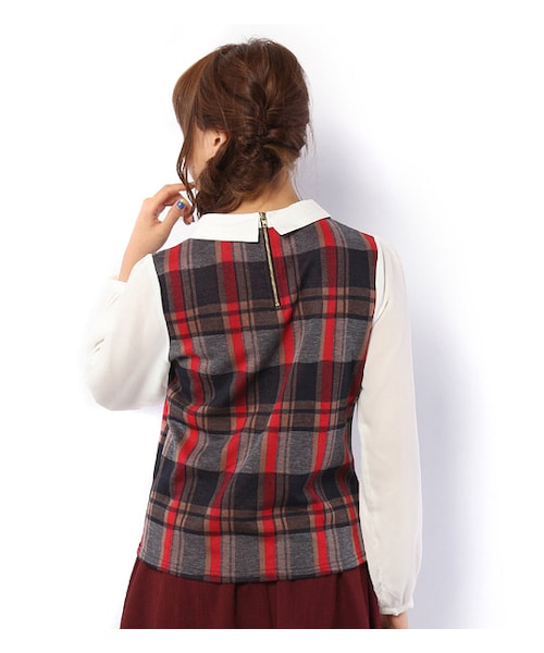 PAGEBOY（ページボーイ）の「衿&袖切り替えレイヤード風トップス（トップス・レディース・グレー/ブラック/ネイビー系）」の4枚目の写真