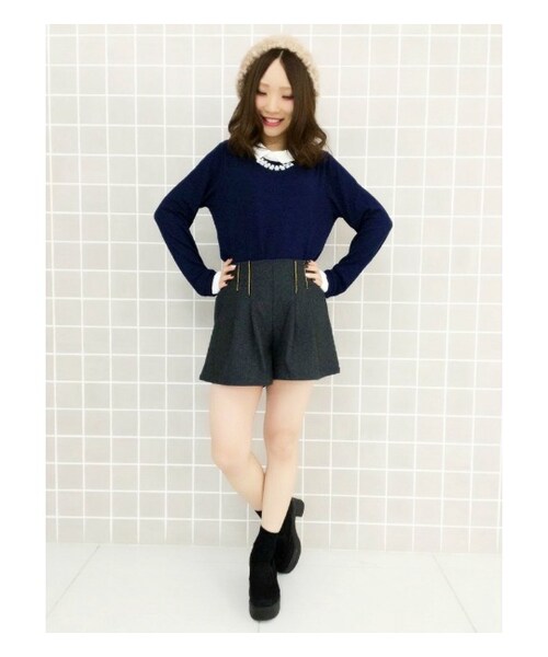 PAGEBOY（ページボーイ）の「ボールチェーンタックフレアキュロット（パンツ・レディース・チャコールグレー/ダークレッド/グリーン/ブラック系/ネイビー）」の15枚目の写真